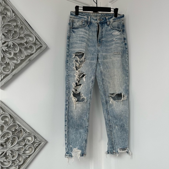 SOLD: AE Mom Jeans - Picture 2 of 14